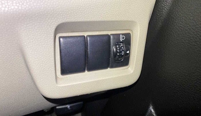 2019 Maruti Alto VXI, Petrol, Manual, 55,577 km, Dashboard - Headlight height adjustment not working