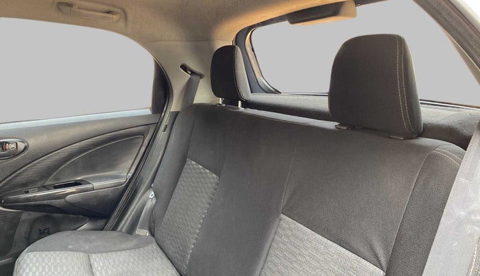 2014 Toyota Etios CROSS 1.2 G, Petrol, Manual, 44,436 km, Right Side Rear Door Cabin