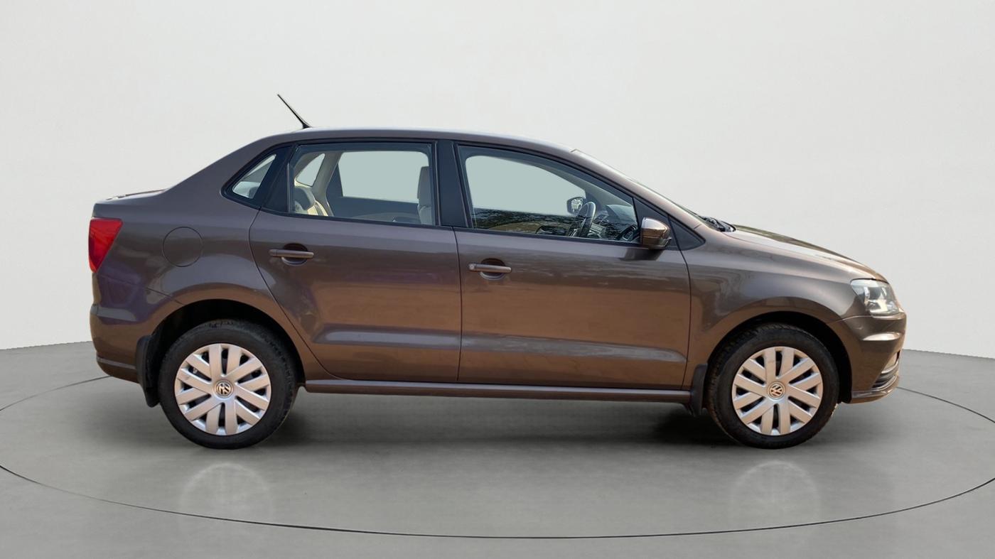 2017 Volkswagen Ameo COMFORTLINE 1.2L, Petrol, Manual, 60,752 km, Right Side View