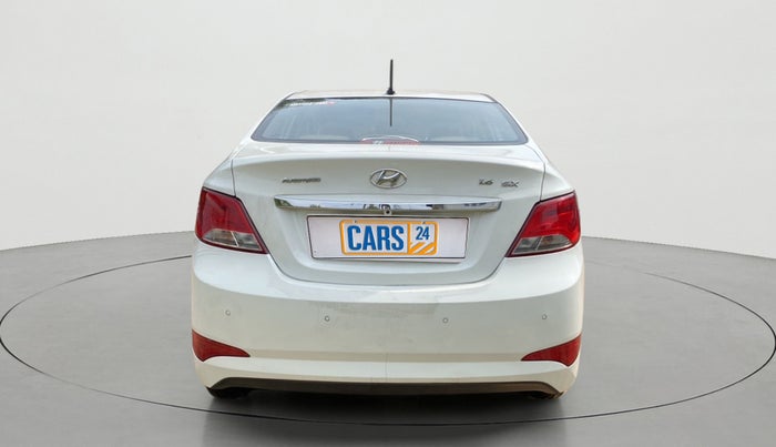 2015 Hyundai Verna FLUIDIC 1.6 CRDI SX AT 4S, Diesel, Automatic, 56,929 km, Back/Rear