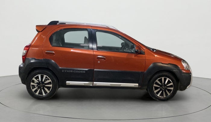 2016 Toyota Etios CROSS 1.4 VD, Diesel, Manual, 78,277 km, Right Side View