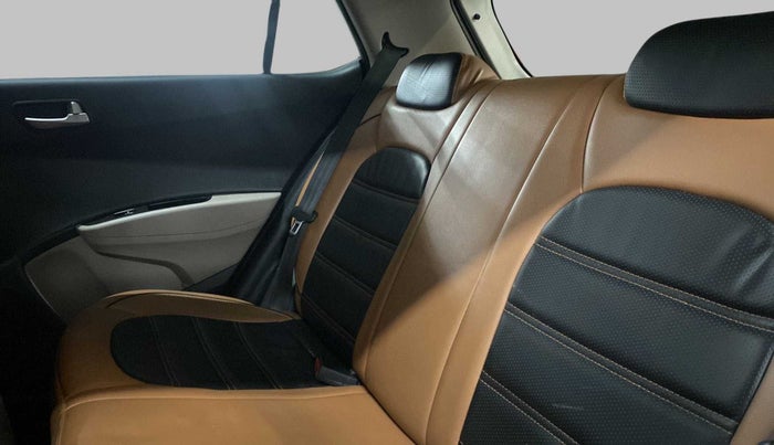 2015 Hyundai Grand i10 SPORTZ 1.1 CRDI, Diesel, Manual, 46,501 km, Right Side Rear Door Cabin