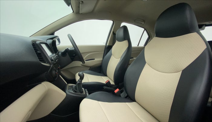 2022 Hyundai NEW SANTRO SPORTZ MT, Petrol, Manual, 2,738 km, Right Side Front Door Cabin