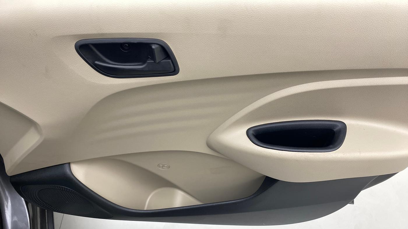 2022 Hyundai NEW SANTRO SPORTZ MT, Petrol, Manual, 2,738 km, Driver Side Door Panels Control