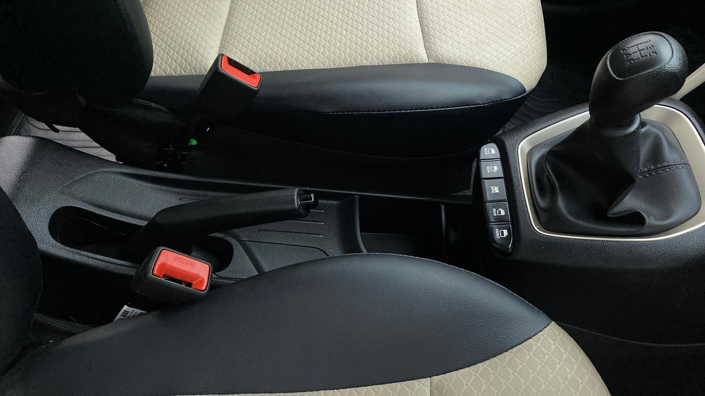 2022 Hyundai NEW SANTRO SPORTZ MT, Petrol, Manual, 2,738 km, Gear Lever
