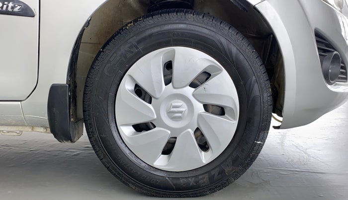 2014 Maruti Ritz VXI, Petrol, Manual, 37,182 km, Right Front Wheel