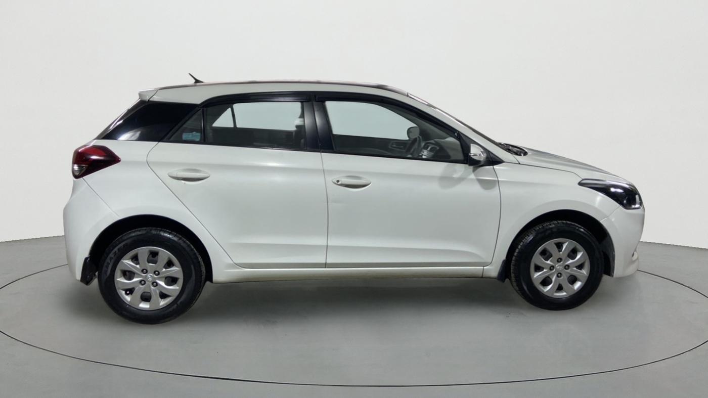 2017 Hyundai Elite i20 SPORTZ 1.2, Petrol, Manual, 34,803 km, Right Side View