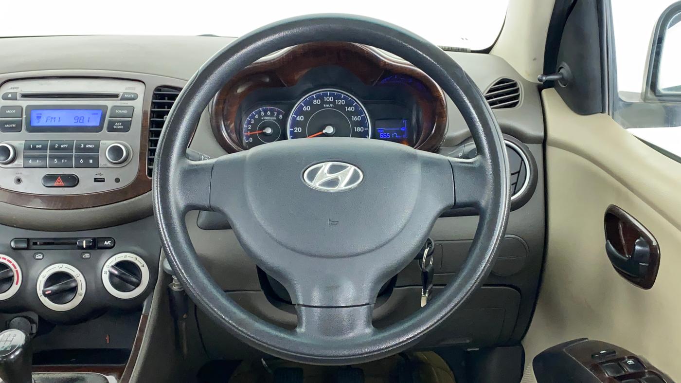 2014 Hyundai i10 MAGNA 1.1 IRDE2, Petrol, Manual, 66,950 km, Steering Wheel Close Up
