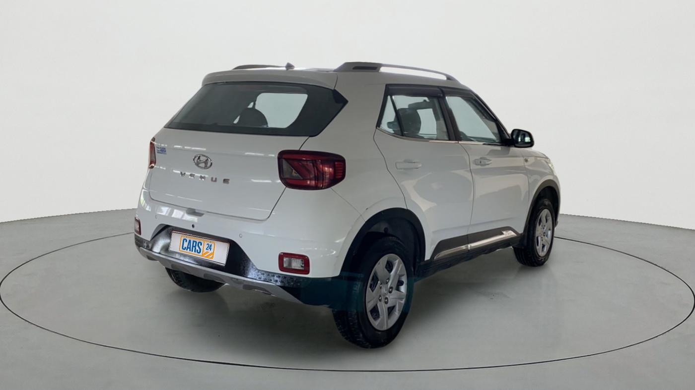 2020 Hyundai VENUE S 1.2, Petrol, Manual, 48,706 km, Right Back Diagonal