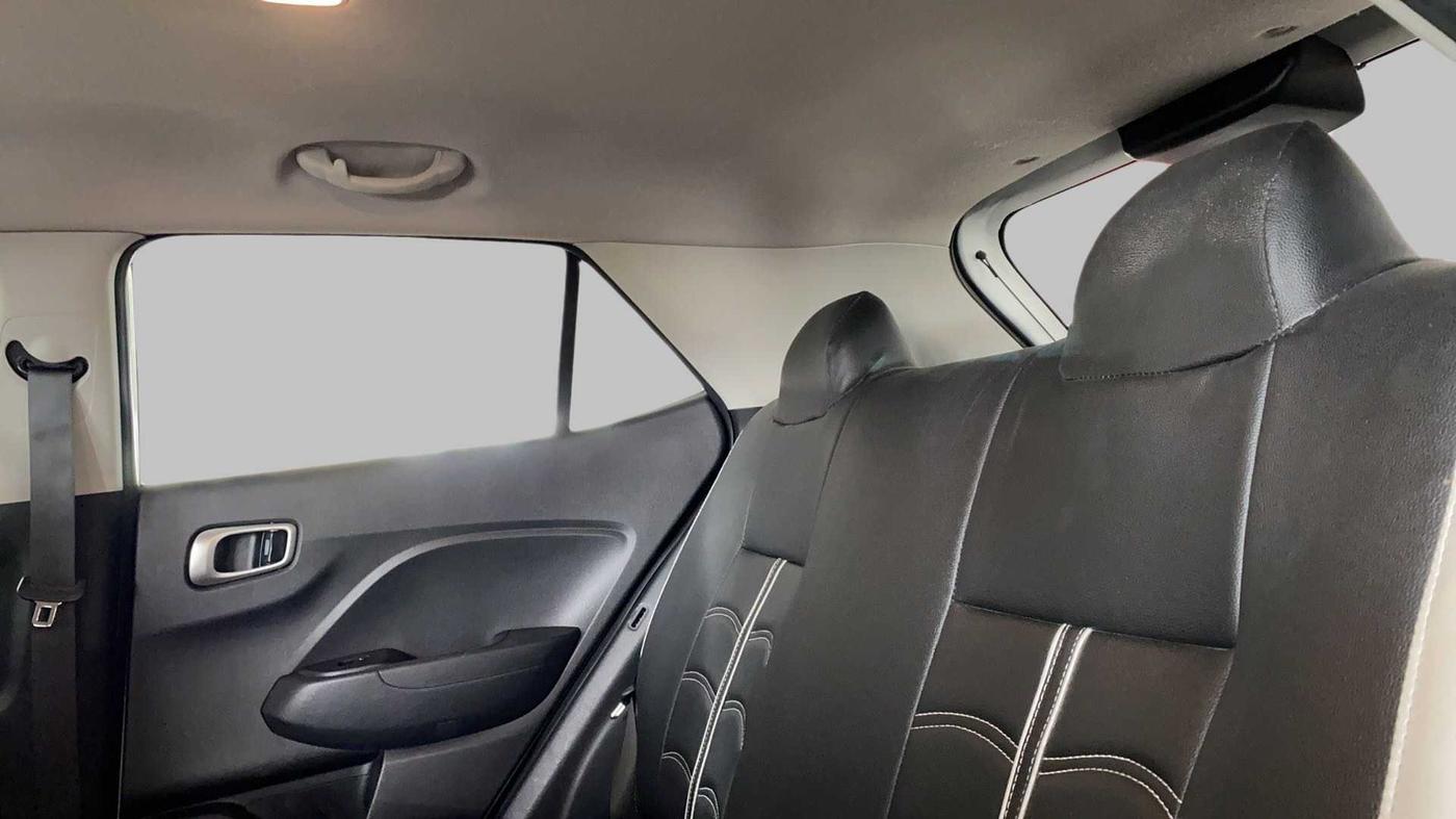 2020 Hyundai VENUE S 1.2, Petrol, Manual, 48,706 km, Right Side Rear Door Cabin