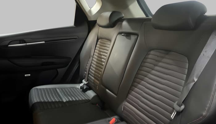 2020 KIA SONET GTX PLUS 1.0 IMT, Petrol, Manual, 14,537 km, Right Side Rear Door Cabin