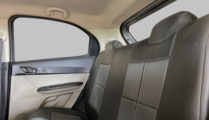2018 Tata Tiago XT DIESEL, Diesel, Manual, 99,648 km, Right Side Rear Door Cabin