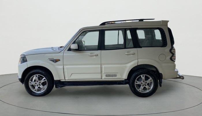 2016 Mahindra Scorpio S10, Diesel, Manual, 93,799 km, Left Side