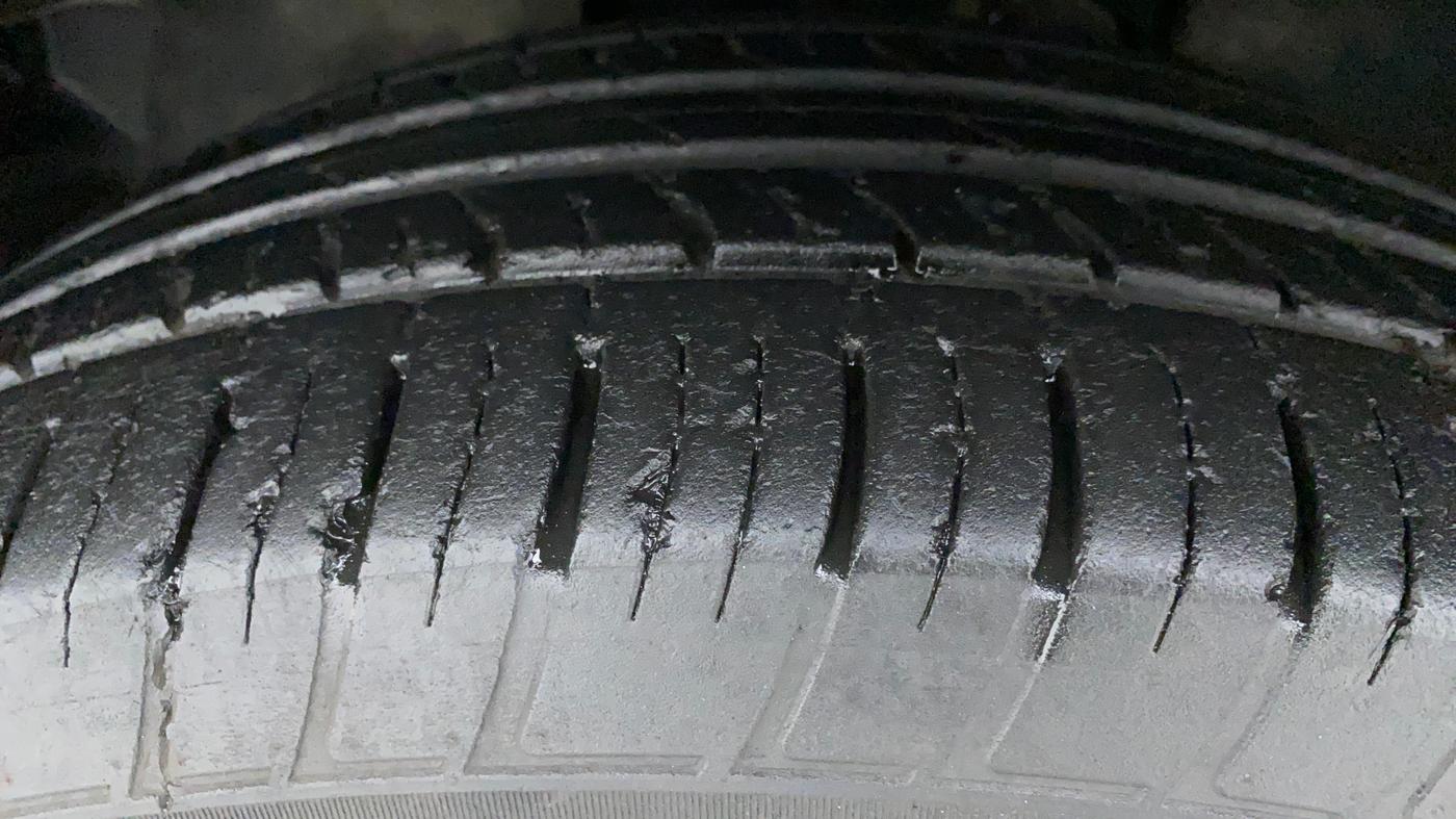 2021 Tata Harrier XZA PLUS 2.0L DUAL TONE, Diesel, Automatic, 22,947 km, Left Front Tyre Tread