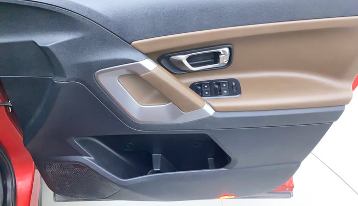 2021 Tata Harrier XZA PLUS 2.0L DUAL TONE, Diesel, Automatic, 22,947 km, Driver Side Door Panels Control