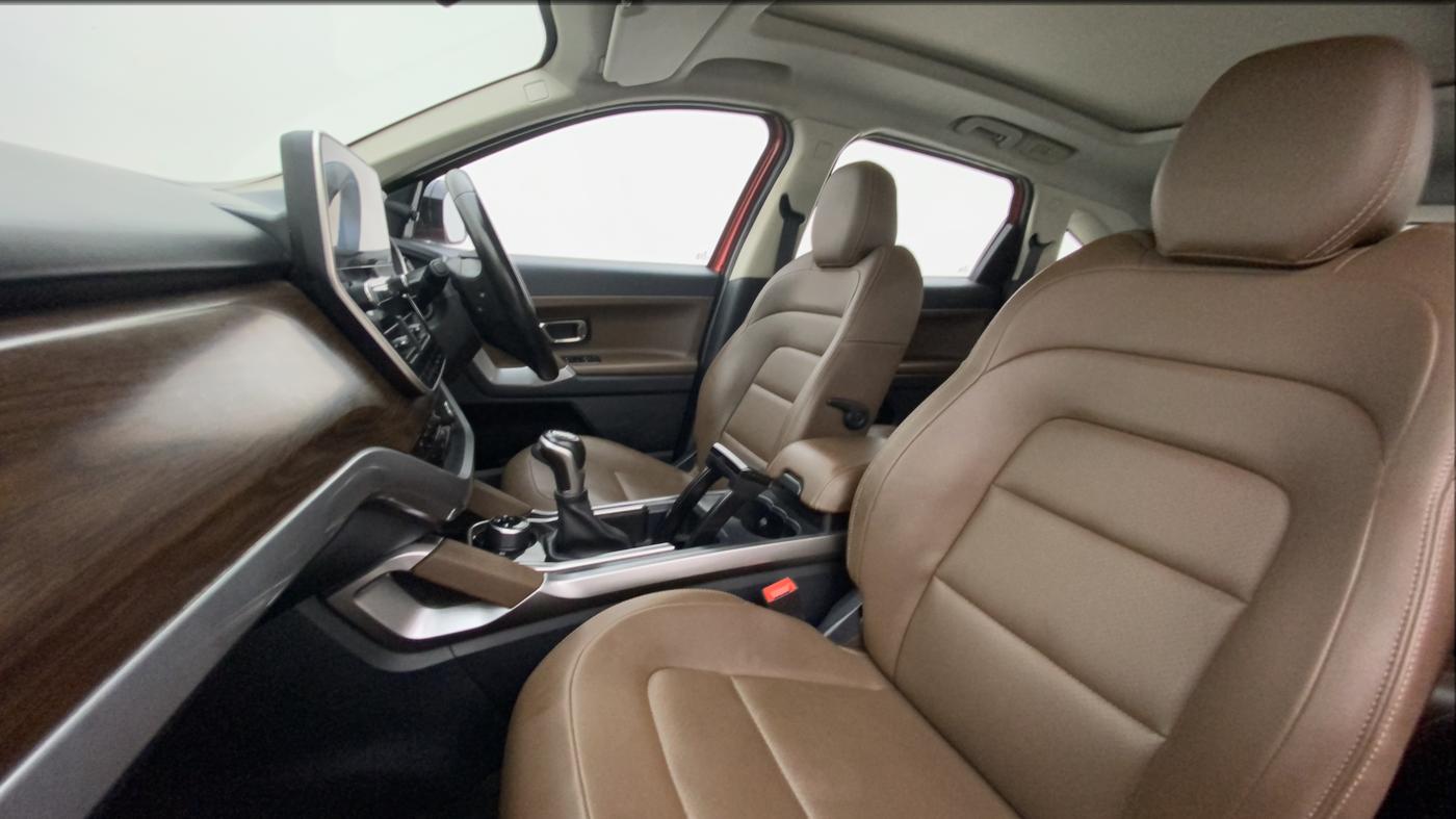 2021 Tata Harrier XZA PLUS 2.0L DUAL TONE, Diesel, Automatic, 22,947 km, Right Side Front Door Cabin