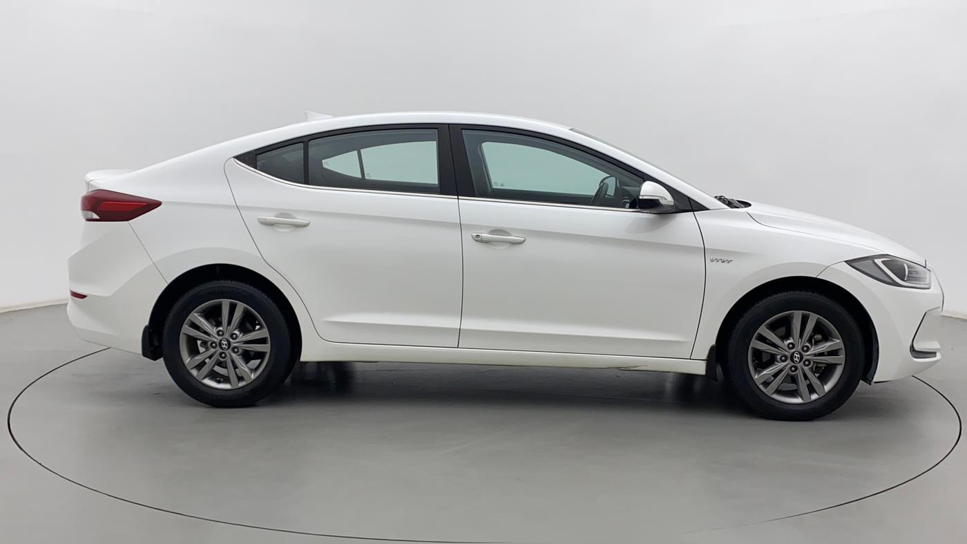 2017 Hyundai New Elantra 2.0 SX MT PETROL, Petrol, Manual, 24,018 km, Right Side View