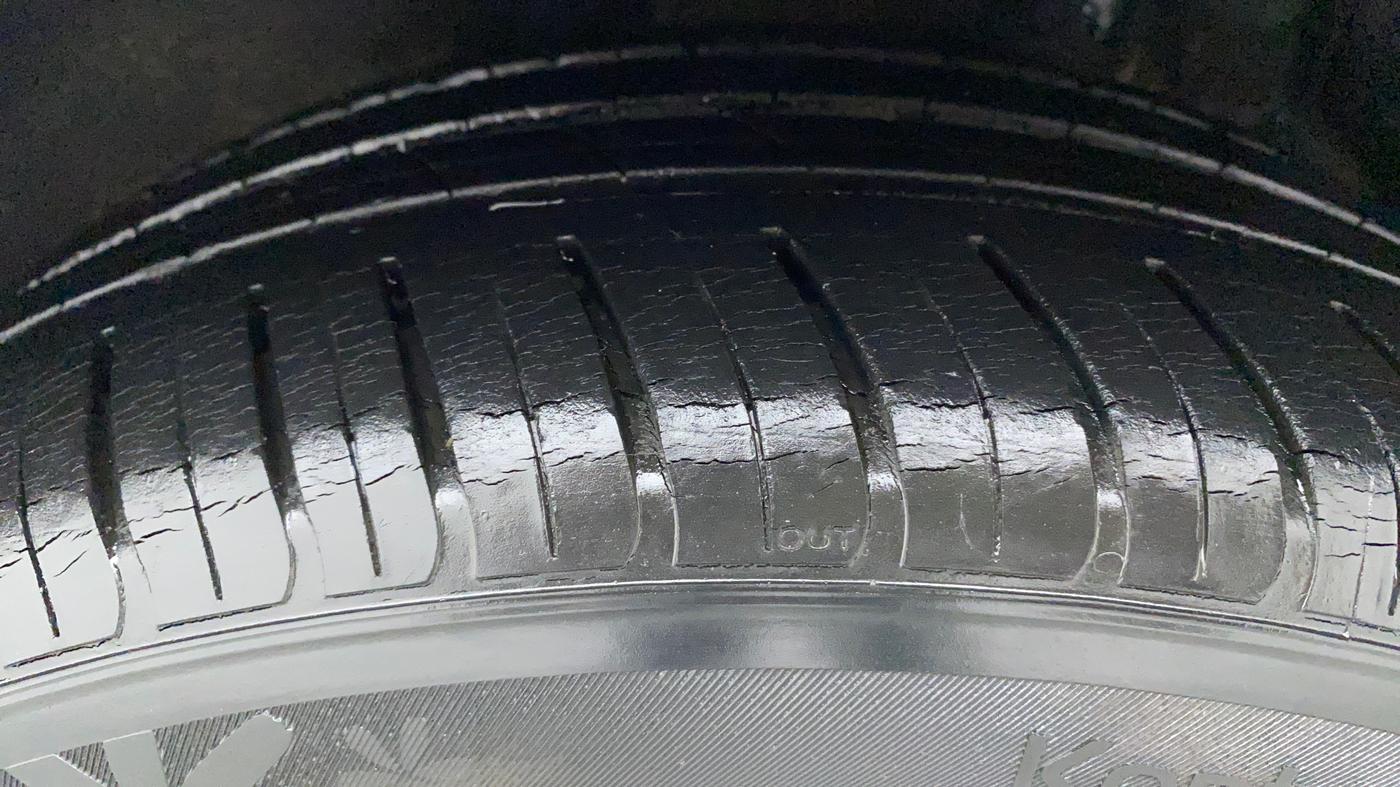 2017 Hyundai New Elantra 2.0 SX MT PETROL, Petrol, Manual, 24,018 km, Left Rear Tyre Tread