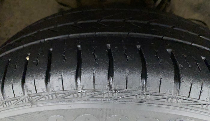 2017 Tata Tiago XZ PETROL, Petrol, Manual, 60,828 km, Right Front Tyre Tread