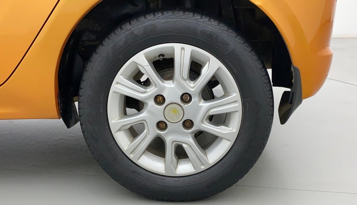 2017 Tata Tiago XZ PETROL, Petrol, Manual, 60,828 km, Left Rear Wheel