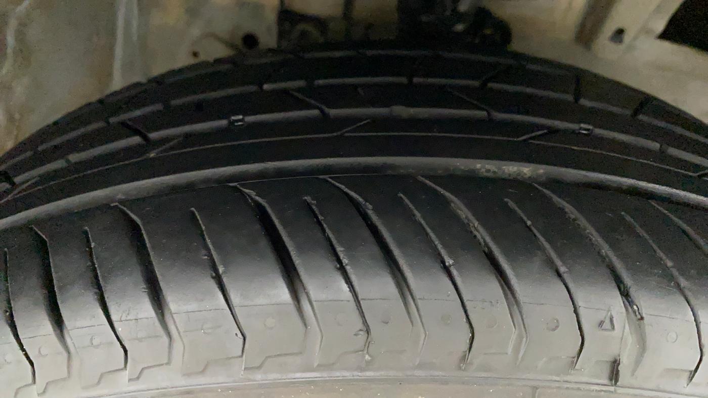 2016 Honda BR-V 1.5 i-VTEC S, Petrol, Manual, 76,874 km, Right Front Tyre Tread