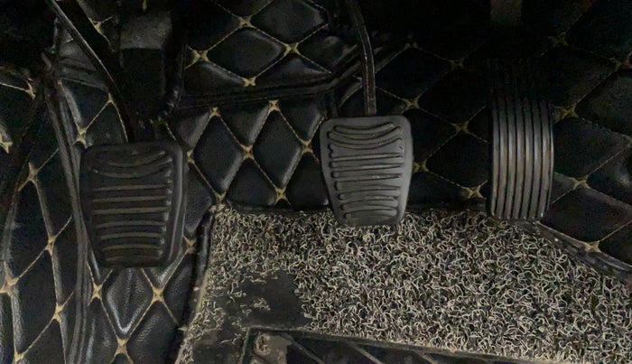 2019 Mahindra XUV500 W3, Diesel, Manual, 36,170 km, Pedals