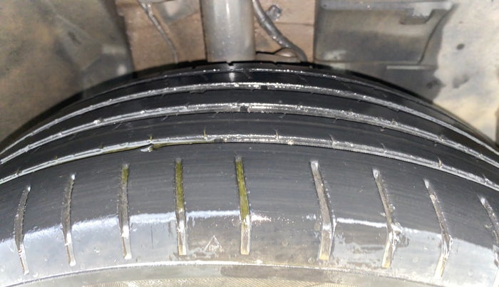 2023 Tata PUNCH CREATIVE  MT, Petrol, Manual, 42,179 km, Right Front Tyre Tread