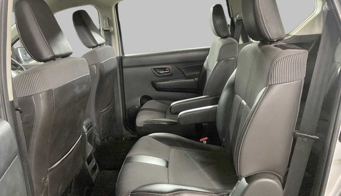 2021 Maruti XL6 ZETA MT, CNG, Manual, 22,160 km, Right Side Rear Door Cabin