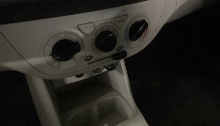 2022 Maruti Alto VXI, Petrol, Manual, 24,717 km, AC Unit - Directional switch has minor damage