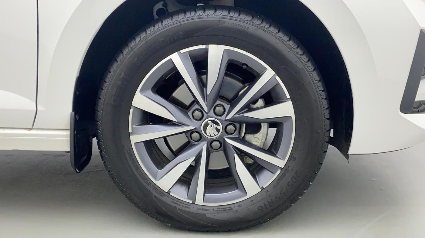 2022 Skoda SLAVIA STYLE 1.0L TSI AT, Petrol, Automatic, 2,125 km, Right Front Wheel