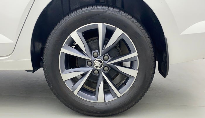2022 Skoda SLAVIA STYLE 1.0L TSI AT, Petrol, Automatic, 2,125 km, Left Rear Wheel