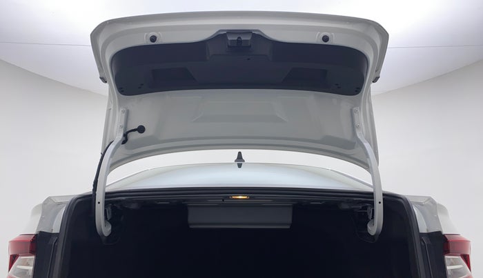 2022 Skoda SLAVIA STYLE 1.0L TSI AT, Petrol, Automatic, 2,125 km, Boot Door Open