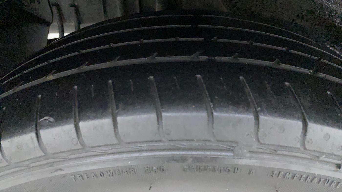 2021 Tata NEXON XM SUNROOF DIESEL, Diesel, Manual, 59,418 km, Right Rear Tyre Tread