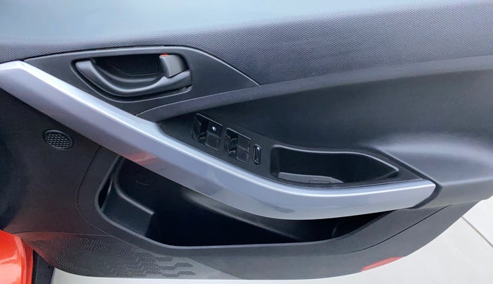 2021 Tata NEXON XM SUNROOF DIESEL, Diesel, Manual, 59,418 km, Driver Side Door Panels Control