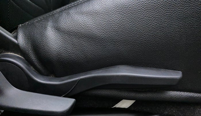2019 Maruti Swift VXI, Petrol, Manual, 40,512 km, Driver Side Adjustment Panel