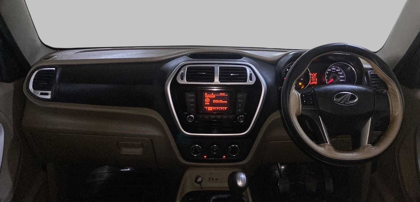 2017 Mahindra TUV300 T8, Diesel, Manual, 48,792 km, Dashboard