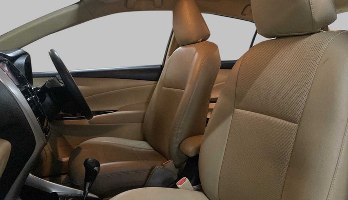 2018 Toyota YARIS G CVT, Petrol, Automatic, 31,517 km, Right Side Front Door Cabin