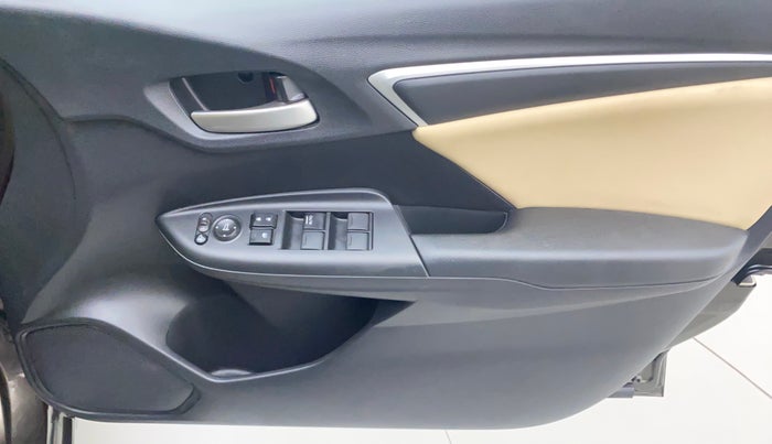 2019 Honda Jazz 1.2L I-VTEC VX CVT, Petrol, Automatic, 6,037 km, Driver Side Door Panels Control