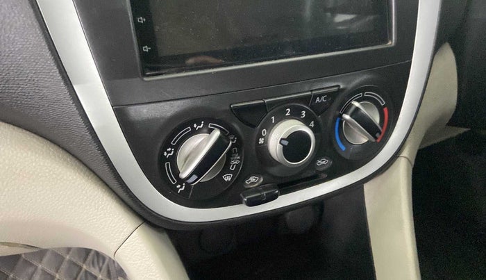 2020 Maruti Celerio VXI, Petrol, Manual, 53,570 km, AC Unit - Directional switch has minor damage