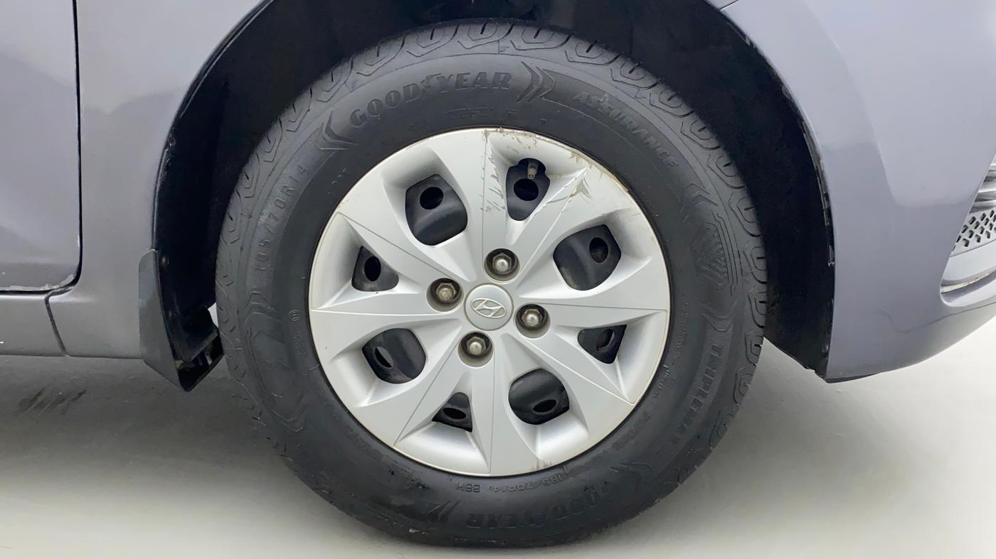 2018 Hyundai Elite i20 MAGNA EXECUTIVE 1.2, Petrol, Manual, 33,436 km, Right Front Wheel