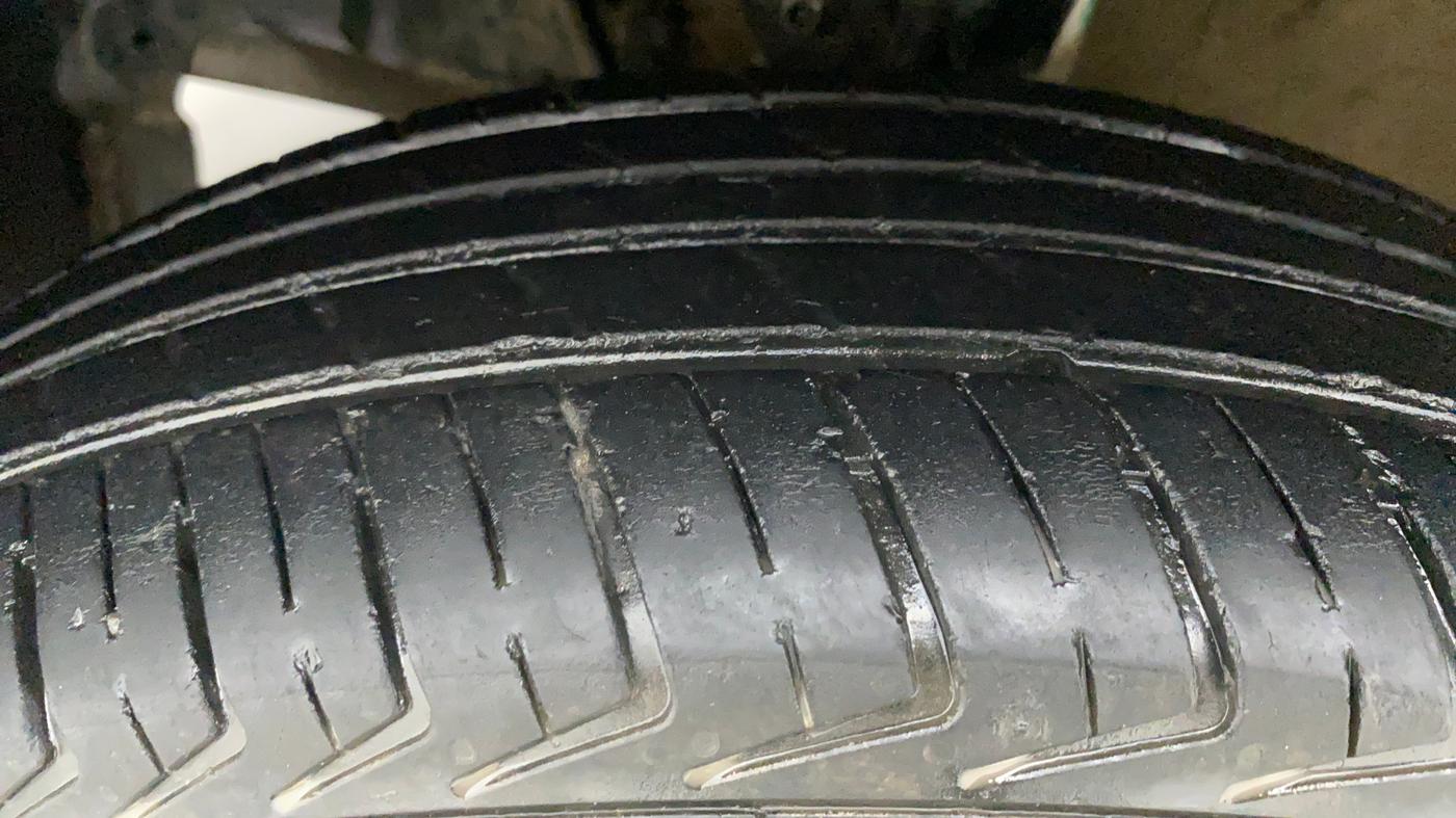 2020 Maruti New Wagon-R LXI CNG 1.0, CNG, Manual, 73,629 km, Left Front Tyre Tread