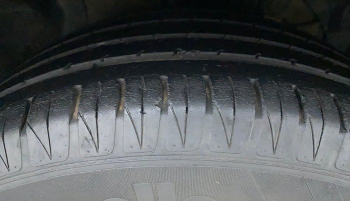 2018 Maruti S Cross ZETA 1.3, Diesel, Manual, 97,931 km, Right Front Tyre Tread