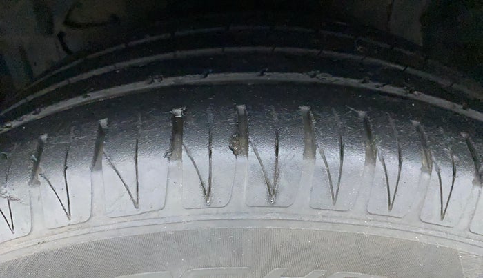 2018 Maruti S Cross ZETA 1.3, Diesel, Manual, 97,931 km, Left Front Tyre Tread