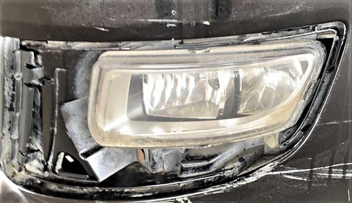 2011 Volkswagen Polo COMFORTLINE 1.2L PETROL, Petrol, Manual, 50,110 km, Left fog light - Cover missing