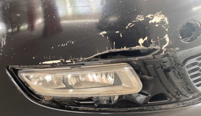 2011 Volkswagen Polo COMFORTLINE 1.2L PETROL, Petrol, Manual, 50,110 km, Right fog light - Fog Light cover missing
