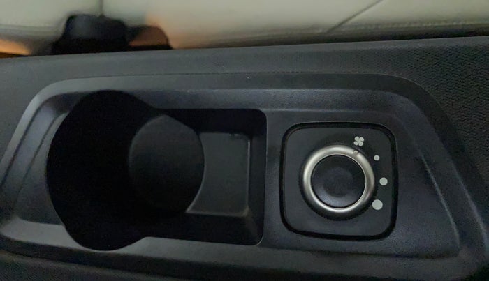 2021 Tata Safari XZA PLUS 6S, Diesel, Automatic, 25,239 km, Rear AC Temperature Control