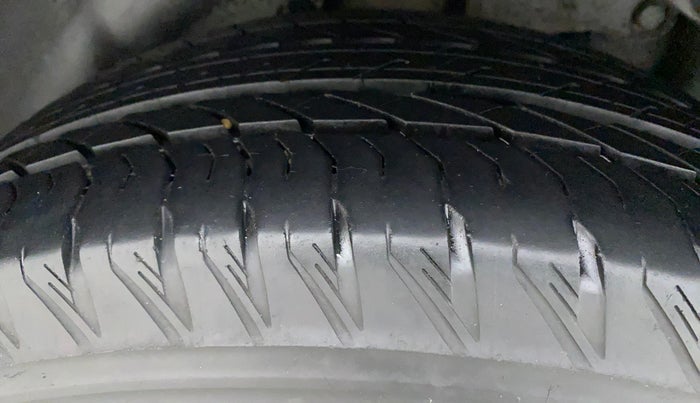 2021 Tata Safari XZA PLUS 6S, Diesel, Automatic, 25,239 km, Right Rear Tyre Tread