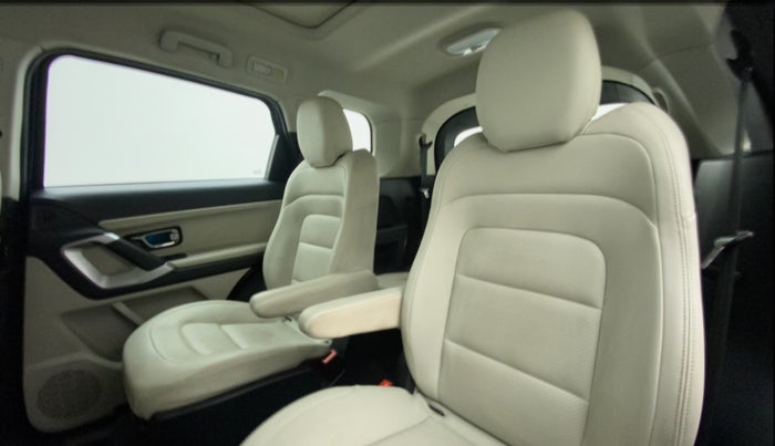 2021 Tata Safari XZA PLUS 6S, Diesel, Automatic, 25,239 km, Right Side Rear Door Cabin