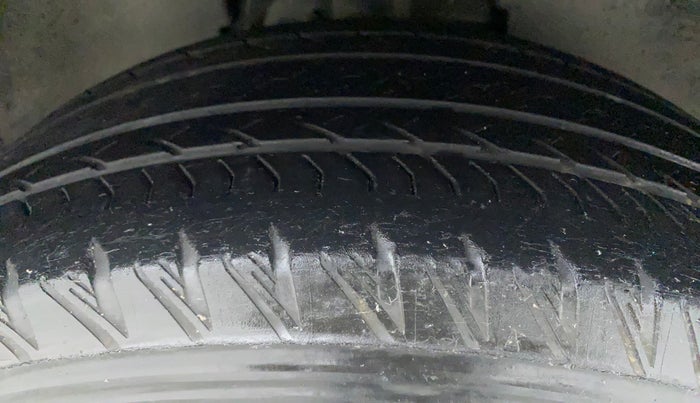 2021 Tata Safari XZA PLUS 6S, Diesel, Automatic, 25,239 km, Right Front Tyre Tread