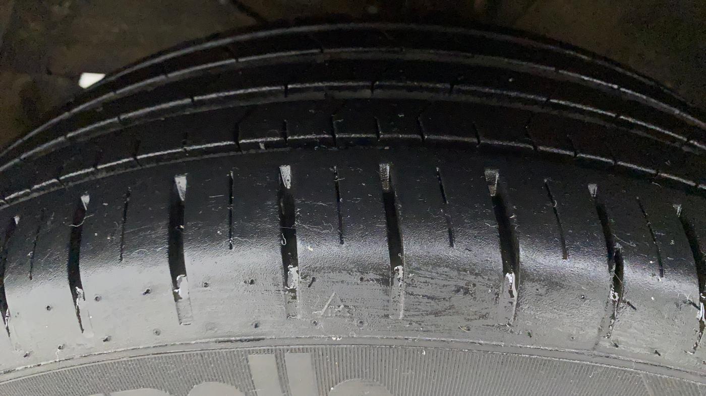 2022 Maruti Baleno ZETA PETROL 1.2, Petrol, Manual, 6,951 km, Left Front Tyre Tread